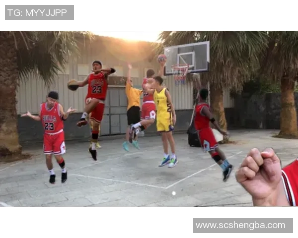 杰登艾维的篮球之路：从新秀到明星的成长历程与挑战